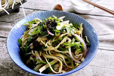 素食主义——菠菜拌豆皮