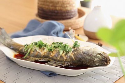 清蒸鲈鱼  宝宝健康食谱